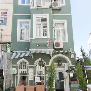 taksim-green-house-hostel.istanbul-turkeyhotels.com/